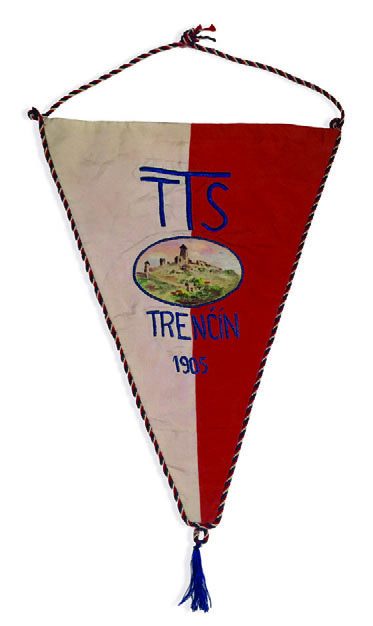 Originálna vlajka TTS Trenčín z roku 1905